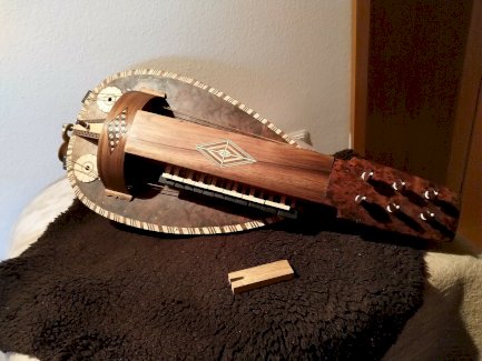 Handgefertigte Drehleiher - Hurdy Gurdy - Leierkasten