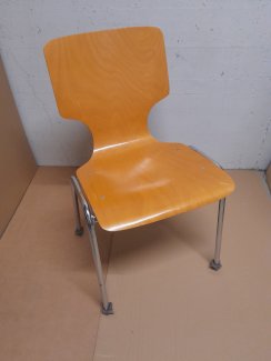 Holzschalenstuhl mit verchromtem 4-Fußgestell, 2 Stück. - Gratis-inserat.com