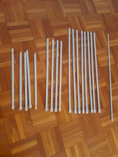 Vorhang  -Stangen und -Hacken.