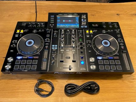 Pioneer dj xdj-rx2 in Originalverpackung 