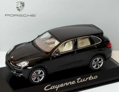 NEU: Porsche Cayenne Turbo 92A Phase I 2010-2014 schwarz  1:43