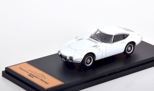 NEU: Toyota 2000 GT MF10 1967-1970 RHD weiss  1:43 von IXO