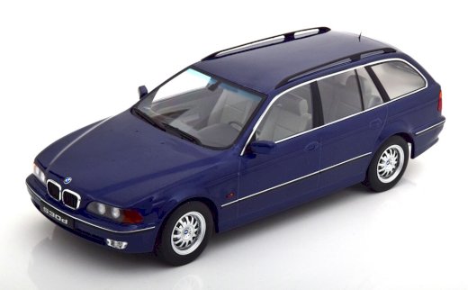 NEU: BMW 530d E39 Touring Phase I 1997-2000 blau met.  1:18 von KK-Scale