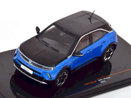 NEU: Opel Mokka-e B seit 2021 blau met. / schwarz  1:43 von IXO