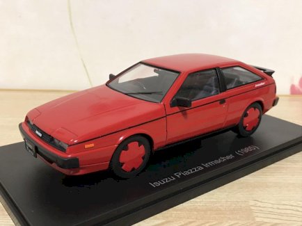 Isuzu Piazza Turbo Irmscher 1985-1987 RHD rot / schwarz