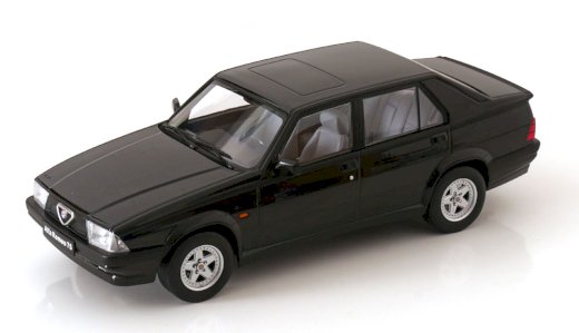 NEU: Alfa Romeo 75 Phase II 1988-1992 schwarz  1:18