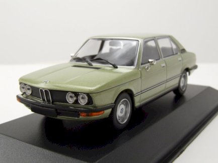 NEU: BMW 5er E12 Phase I 1972-1976 hellgrün met.  1:43 - Gratis-inserat.com