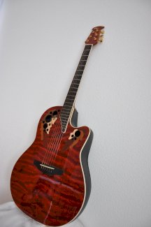 OVATION Gitarre