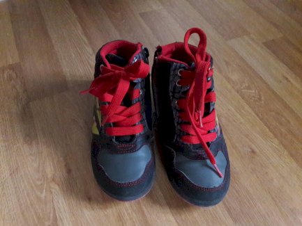 Kinder Schuhe, Gr. 31