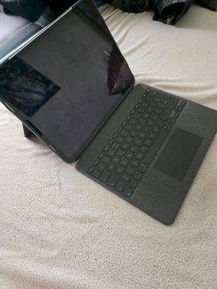 iPad Pro, 6. Generation (2022), 12,9 Zoll, 256 GB.