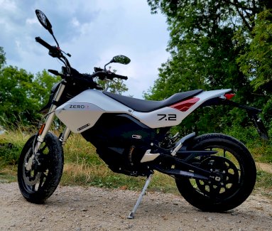 Zero FXE Elektro-Supermoto