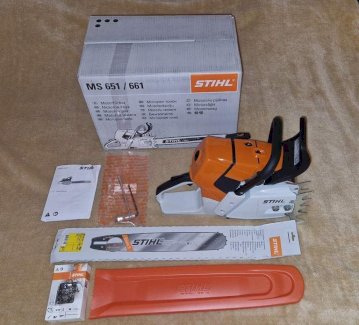 Schöne unbenutzte Profi-Kettensäge Stihl MS 661 C-M mit