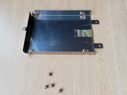 2.5" IDE HDD Caddy + Schrauben