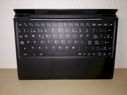 Bluetooth Tastatur mit Touchpad Sony BKB50 - Gratis-inserat.com