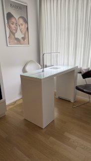 Ich verkaufe verschiedenes Möbel von meine Praxis- Gratis-inserat.com