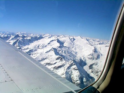 SWISS PRIVATE FLYING BIETET MITFLUG GELEGENHEIT AN