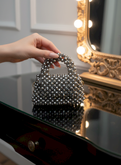 Kleine Handtasche aus Kristallperlen - Gratis-inserat.com