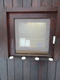 Taubenabwehr, Taubenschutz, Vogelabwehr ohne Spikes.