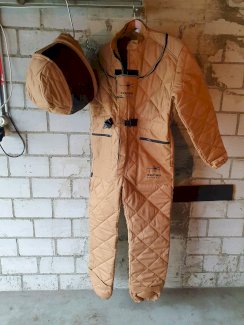 Asiatische Hornisse_Schutzanzug neu.